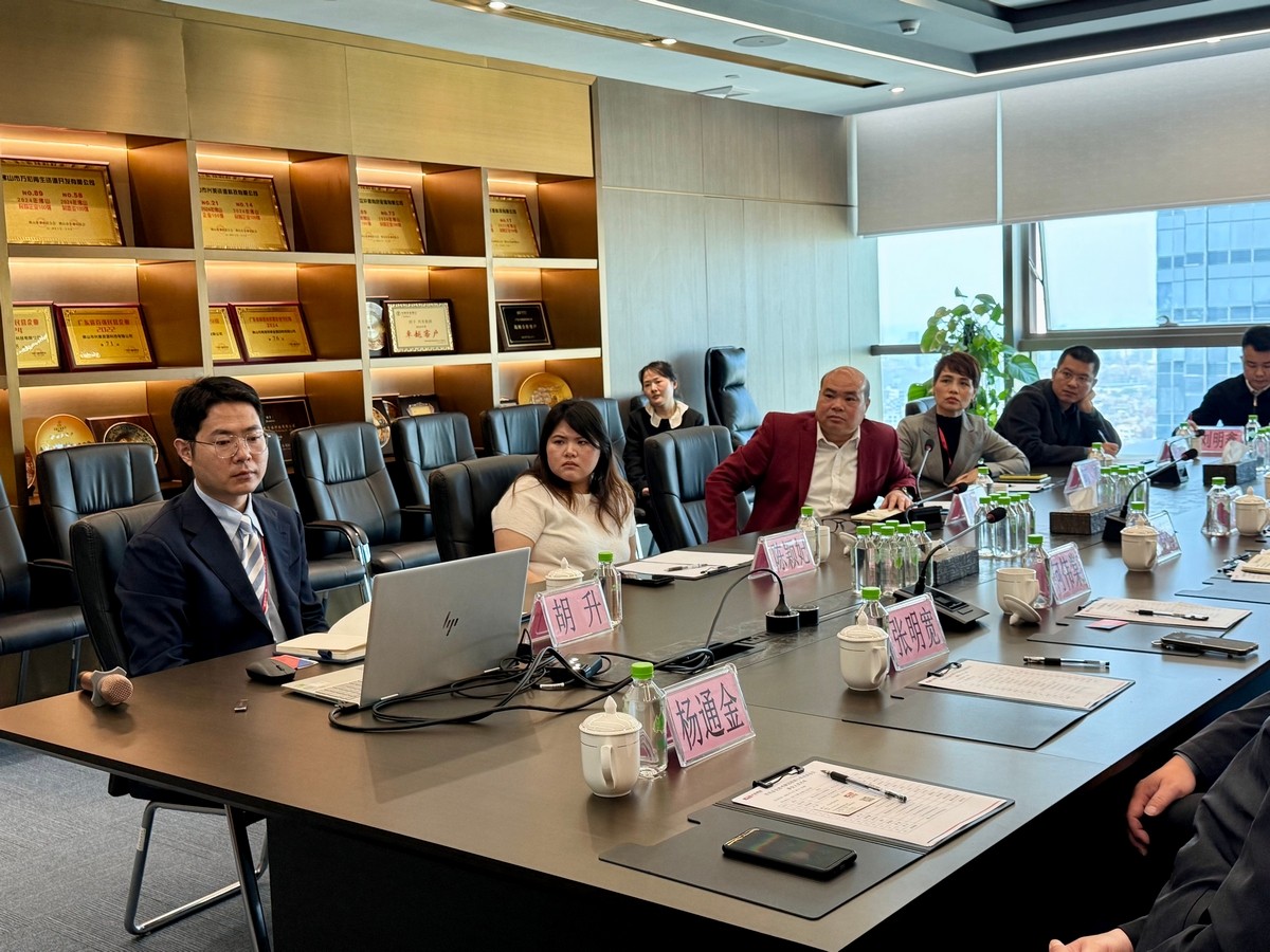 黔东南州人大常委会副主任、岑巩县委书记陈正锋率党政考察团莅临兴美集团考察交流